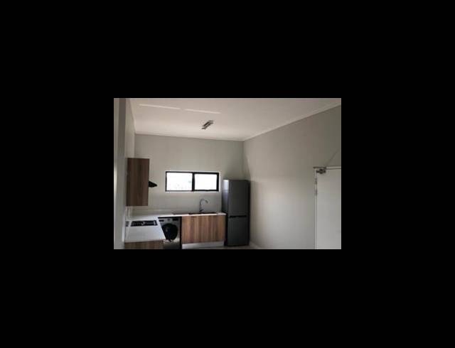 2 BEDROOM PROPERTY TO RENT IN SILVER LAKES